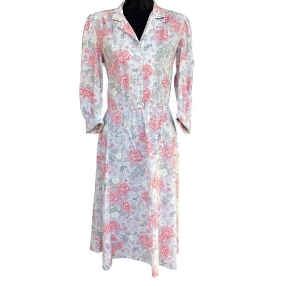 Stuart Alan Dresses & Skirts - Stuart Alan ladies pull over dress with buttons on the top size medium